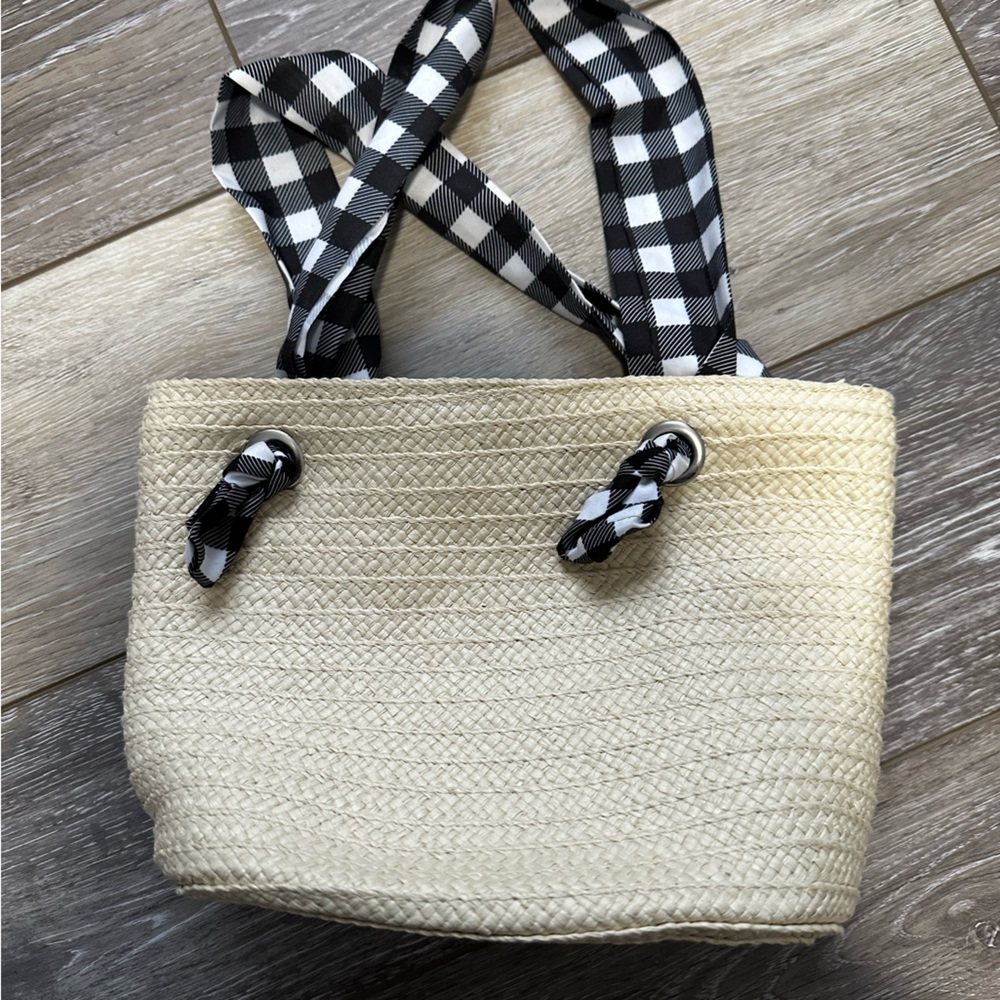Small Jessica Simpson tote.